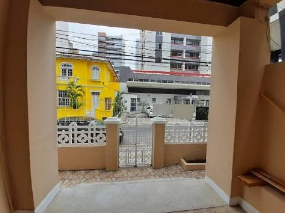 Imagem Casa com 4 Quartos à Venda, em Barra - Salvador Imagem Casa com 4 Quartos à Venda, em Barra - Salvador