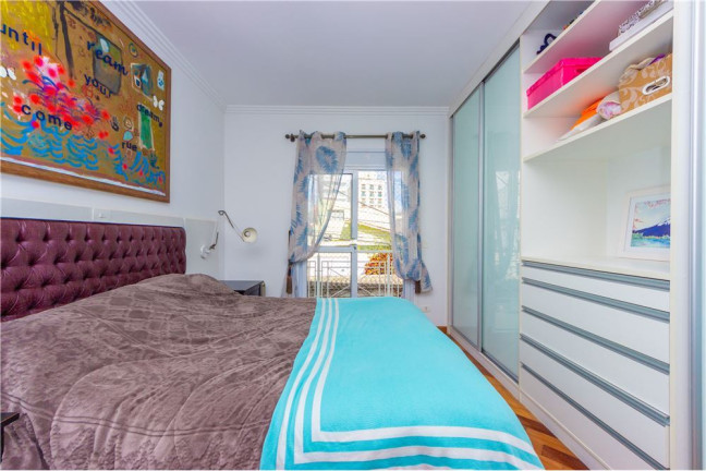 Imagem Casa com 4 Quartos à Venda, 169 m²