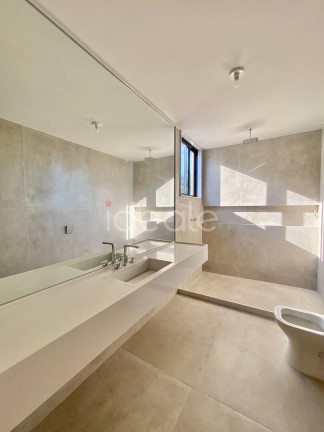 Imagem Casa de Condomínio com 5 Quartos à Venda, 1.350 m² em Barra Da Tijuca - Rio De Janeiro