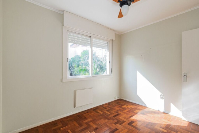 Imagem Imóvel com 2 Quartos à Venda, 76 m² em Petrópolis - Porto Alegre Imagem Imóvel com 2 Quartos à Venda, 76 m² em Petrópolis - Porto Alegre