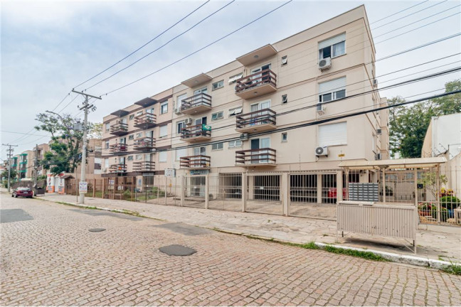 Imóvel com 1 Quarto à Venda,  em Passo Da Areia - Porto Alegre