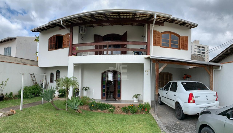 Imagem Casa com 4 Quartos à Venda, 190 m² em Dom Bosco - Itajaí Imagem Casa com 4 Quartos à Venda, 190 m² em Dom Bosco - Itajaí