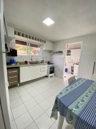 Imagem Casa com 4 Quartos à Venda ou Temporada, 300 m²em Buraquinho - Lauro De Freitas Imagem Casa com 4 Quartos à Venda ou Temporada, 300 m²em Buraquinho - Lauro De Freitas