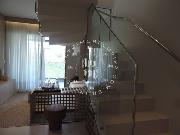 Imagem Cobertura com 3 Quartos à Venda, 180 m² em Jurerê - Florianópolis Imagem Cobertura com 3 Quartos à Venda, 180 m² em Jurerê - Florianópolis