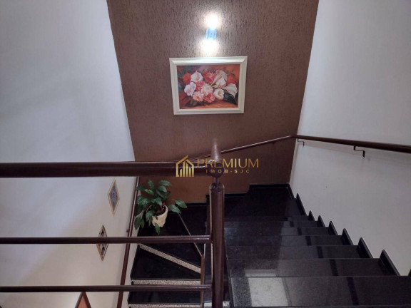 Imagem Sobrado com 3 Quartos à Venda, 220 m² em Villa Branca - Jacareí