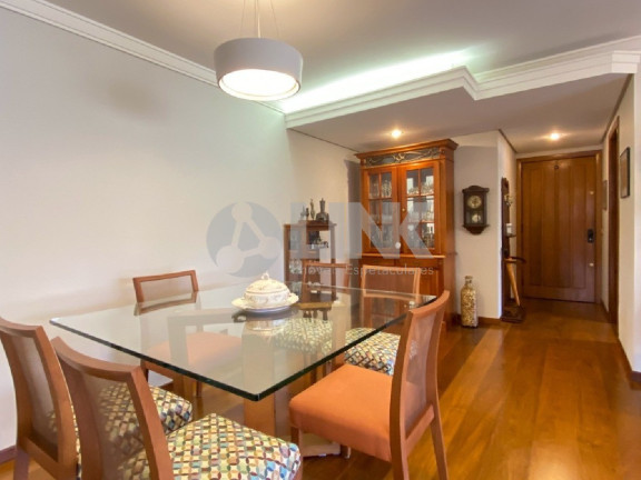 Imagem Apartamento com 3 Quartos à Venda, 140 m² em Moinhos De Vento - Porto Alegre