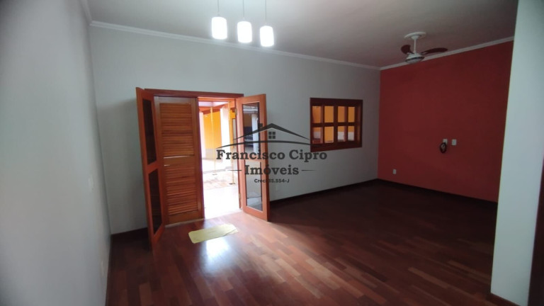 Imagem Casa com 3 Quartos à Venda, 387 m² em Portal Das Colinas - Guaratinguetá Imagem Casa com 3 Quartos à Venda, 387 m² em Portal Das Colinas - Guaratinguetá