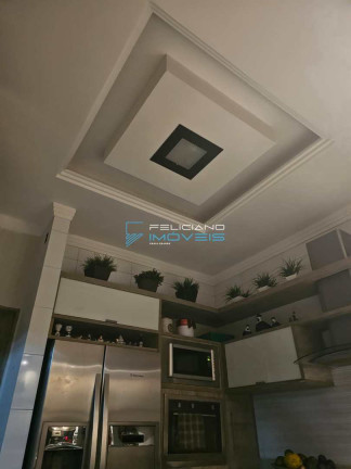 Imagem Casa com 3 Quartos à Venda, 250 m² em Canto Do Forte - Praia Grande Imagem Casa com 3 Quartos à Venda, 250 m² em Canto Do Forte - Praia Grande