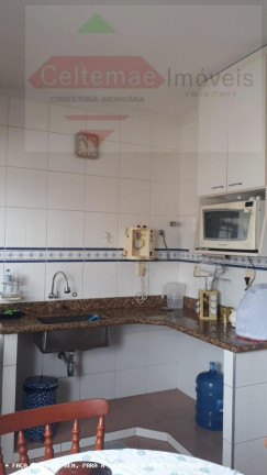 Imagem Casa com 2 Quartos à Venda, 199 m² em Centro - Taubaté Imagem Casa com 2 Quartos à Venda, 199 m² em Centro - Taubaté