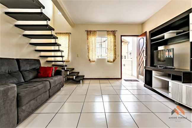 Casa com 2 Quartos à Venda, 75 m²