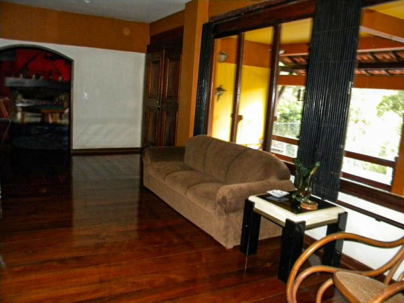 Imagem Casa com 7 Quartos à Venda, 120 m² em Itaipava - Petrópolis Imagem Casa com 7 Quartos à Venda, 120 m² em Itaipava - Petrópolis