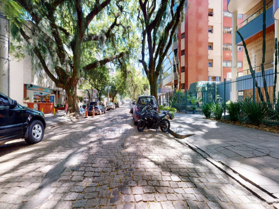 Imagem Imóvel com 5 Quartos à Venda, 410 m² em Petrópolis - Porto Alegre Imagem Imóvel com 5 Quartos à Venda, 410 m² em Petrópolis - Porto Alegre