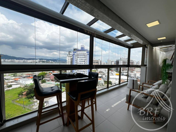 Imagem Cobertura com 3 Quartos à Venda, 180 m² em Balneário - Florianópolis Imagem Cobertura com 3 Quartos à Venda, 180 m² em Balneário - Florianópolis