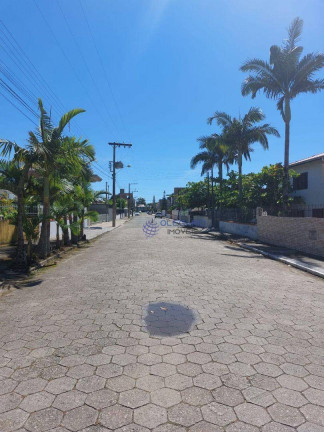 Imagem Casa com 3 Quartos à Venda, 155 m² em Centro - Penha Imagem Casa com 3 Quartos à Venda, 155 m² em Centro - Penha