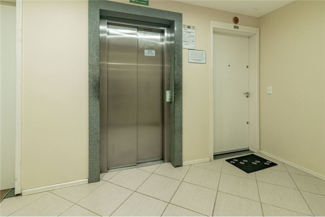 Imagem Imóvel com 2 Quartos à Venda, em Sarandi - Porto Alegre Imagem Imóvel com 2 Quartos à Venda, em Sarandi - Porto Alegre