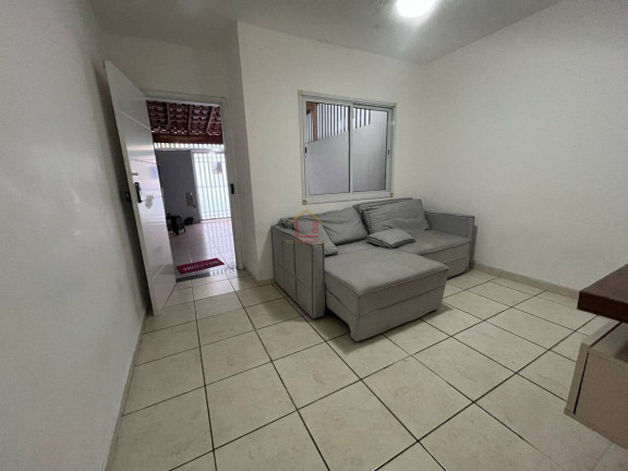 Imagem Casa com 3 Quartos à Venda, 82 m²
