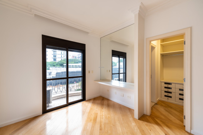Imagem Apartamento com 4 Quartos à Venda, 313 m² em Moema - São Paulo Imagem Apartamento com 4 Quartos à Venda, 313 m² em Moema - São Paulo