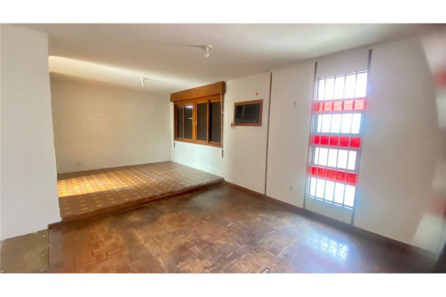 Imagem Casa com 5 Quartos à Venda, em São João - Porto Alegre Imagem Casa com 5 Quartos à Venda, em São João - Porto Alegre