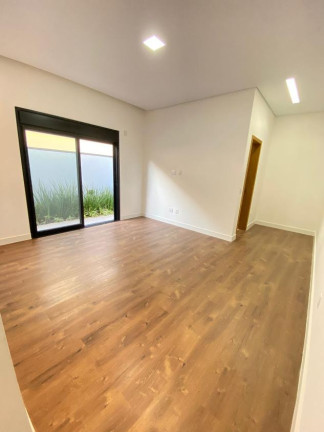 Imagem Imóvel com 3 Quartos à Venda, 166 m² Imagem Imóvel com 3 Quartos à Venda, 166 m²