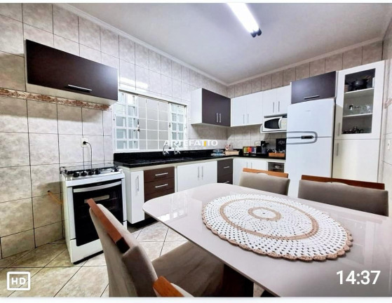 Imagem Casa com 2 Quartos à Venda, 210 m² Imagem Casa com 2 Quartos à Venda, 210 m²
