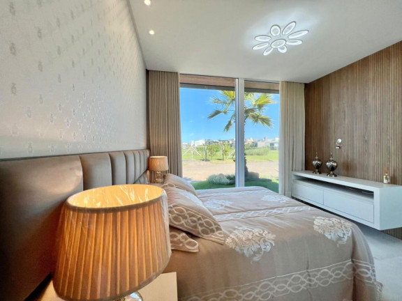 Imagem Casa com 4 Quartos à Venda, 240 m² em -- - Xangri-la Imagem Casa com 4 Quartos à Venda, 240 m² em -- - Xangri-la