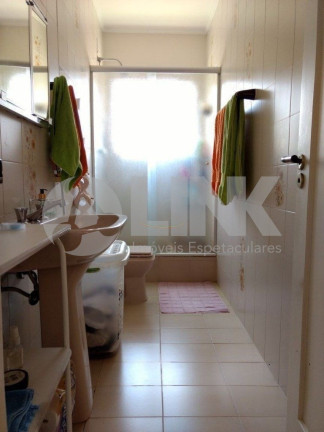 Imagem Casa com 5 Quartos à Venda, 260 m² em Vila Ipiranga - Porto Alegre Imagem Casa com 5 Quartos à Venda, 260 m² em Vila Ipiranga - Porto Alegre