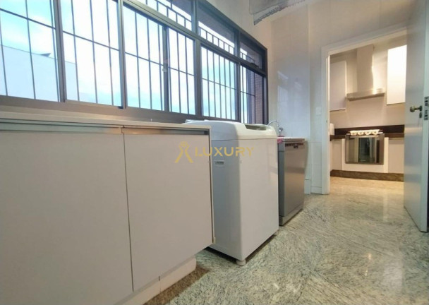 Imagem Imóvel com 5 Quartos à Venda, 300 m² em Serra - Belo Horizonte Imagem Imóvel com 5 Quartos à Venda, 300 m² em Serra - Belo Horizonte