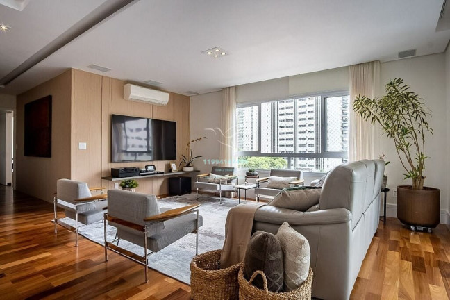 Imagem Apartamento com 4 Quartos à Venda, 215 m² em Moema - São Paulo
