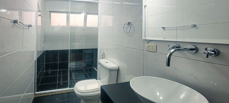 Imagem Casa com 4 Quartos à Venda, 392 m² em Santo Inácio - Curitiba Imagem Casa com 4 Quartos à Venda, 392 m² em Santo Inácio - Curitiba