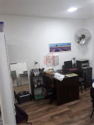 Imagem Casa com 2 Quartos à Venda, 49 m² em Santana - Porto Alegre Imagem Casa com 2 Quartos à Venda, 49 m² em Santana - Porto Alegre