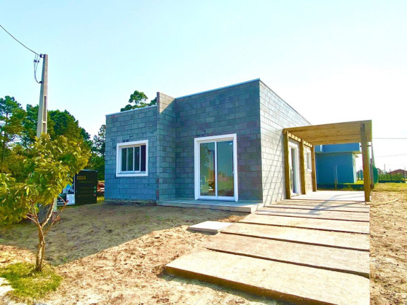 Casa com 2 Quartos à Venda, 77 m² em Jardim América - Passo De Torres