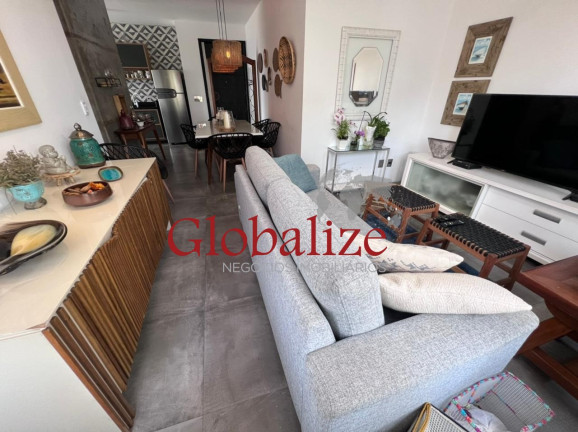 Imóvel com 2 Quartos à Venda, 72 m² em Embaré - Santos