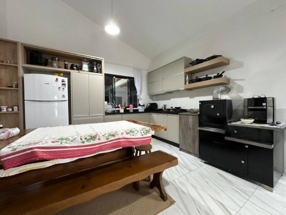 Imagem Casa com 5 Quartos à Venda, 160 m² em Pinheiros - Balneário Barra Do Sul Imagem Casa com 5 Quartos à Venda, 160 m² em Pinheiros - Balneário Barra Do Sul