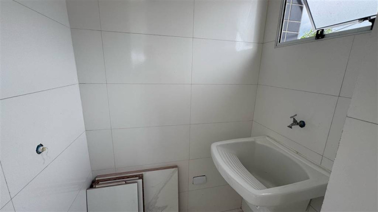 Imagem Casa de Condomínio com 2 Quartos à Venda, 54 m² em Melvi - Praia Grande