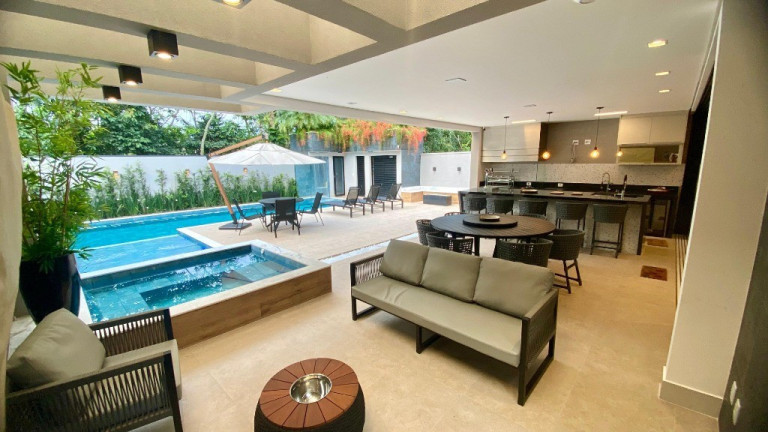 Imagem Casa com 7 Quartos à Venda, 380 m² em Riviera - Bertioga Imagem Casa com 7 Quartos à Venda, 380 m² em Riviera - Bertioga