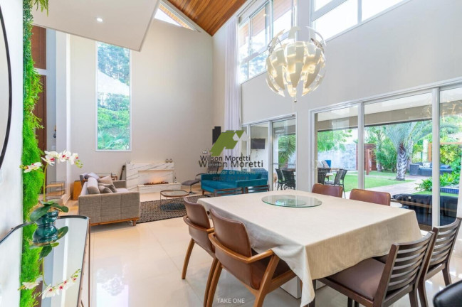 Imagem Casa com 3 Quartos à Venda, 313 m²
