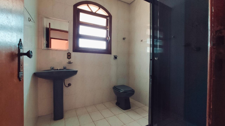 Imagem Sobrado com 4 Quartos à Venda, 275 m² em Caiçara - Praia Grande Imagem Sobrado com 4 Quartos à Venda, 275 m² em Caiçara - Praia Grande