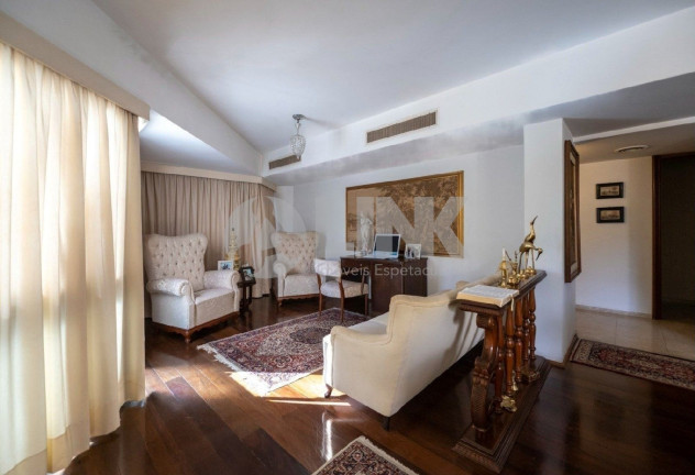 Imagem Apartamento com 3 Quartos à Venda, 244 m² em Moinhos De Vento - Porto Alegre Imagem Apartamento com 3 Quartos à Venda, 244 m² em Moinhos De Vento - Porto Alegre