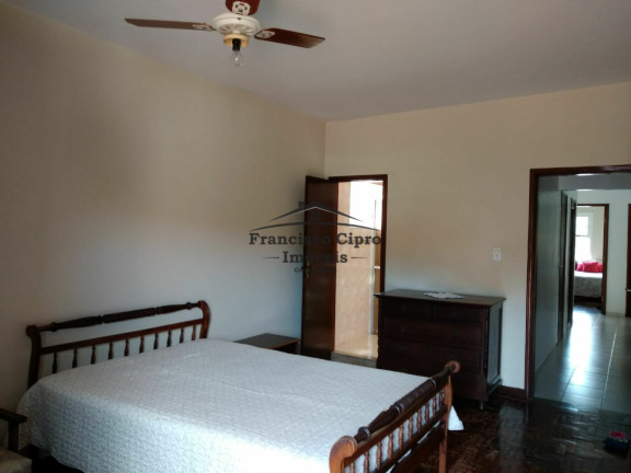 Imagem Sobrado com 6 Quartos à Venda, 323 m² em Centro - Guaratinguetá Imagem Sobrado com 6 Quartos à Venda, 323 m² em Centro - Guaratinguetá