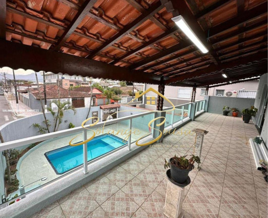 Casa com 4 Quartos à Venda,  em Vila Tupi - Praia Grande
