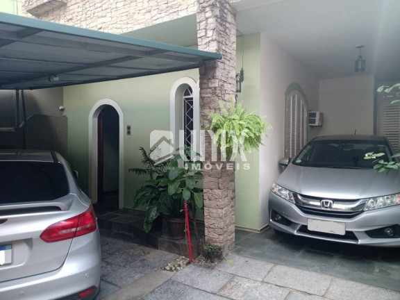 Imagem Casa com 4 Quartos à Venda, 140 m² em Centro - Campos Dos Goytacazes Imagem Casa com 4 Quartos à Venda, 140 m² em Centro - Campos Dos Goytacazes