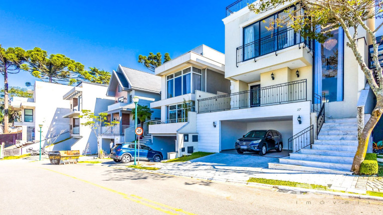 Imagem Casa com 2 Quartos à Venda, 233 m² em Santa Cândida - Curitiba Imagem Casa com 2 Quartos à Venda, 233 m² em Santa Cândida - Curitiba