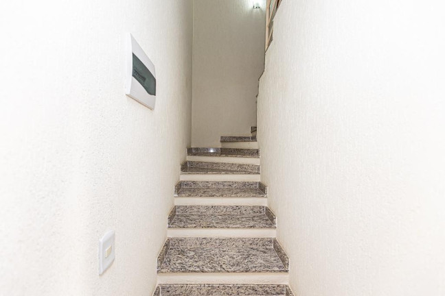 Imagem Sobrado com 4 Quartos à Venda, 145 m² em Uberaba - Curitiba Imagem Sobrado com 4 Quartos à Venda, 145 m² em Uberaba - Curitiba
