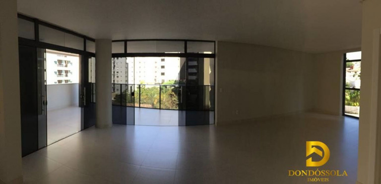 Imagem Apartamento com 3 Quartos à Venda, 215 m² em Centro - Criciúma