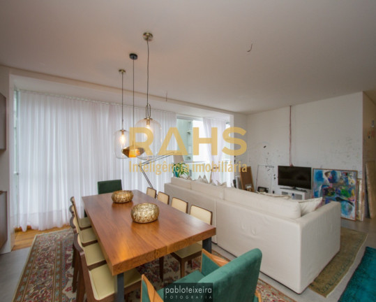 Imagem Apartamento com 3 Quartos à Venda, 223 m² em Atiradores - Joinville