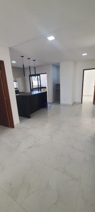 Imagem Casa com 3 Quartos para Alugar ou Temporada, 140 m² em Cajupiranga - Parnamirim Imagem Casa com 3 Quartos para Alugar ou Temporada, 140 m² em Cajupiranga - Parnamirim
