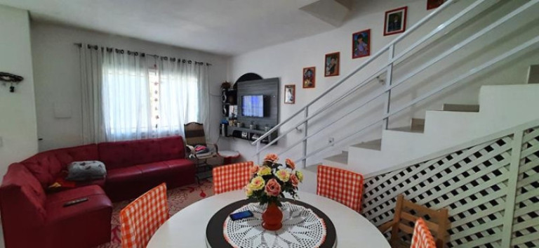 Imagem Casa com 2 Quartos à Venda, 65 m² em Petrópolis - Joinville