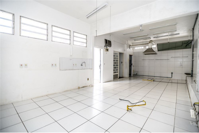 Imagem Casa com 6 Quartos à Venda,  em Passo Da Areia - Porto Alegre