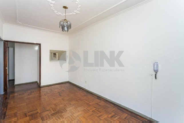 Imagem Apartamento com 3 Quartos à Venda, 81 m² em Santana - Porto Alegre