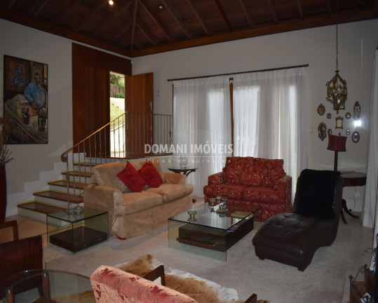 Imagem Casa com 4 Quartos à Venda, 405 m² em Região Do Vale Encantado - Campos Do Jordão Imagem Casa com 4 Quartos à Venda, 405 m² em Região Do Vale Encantado - Campos Do Jordão